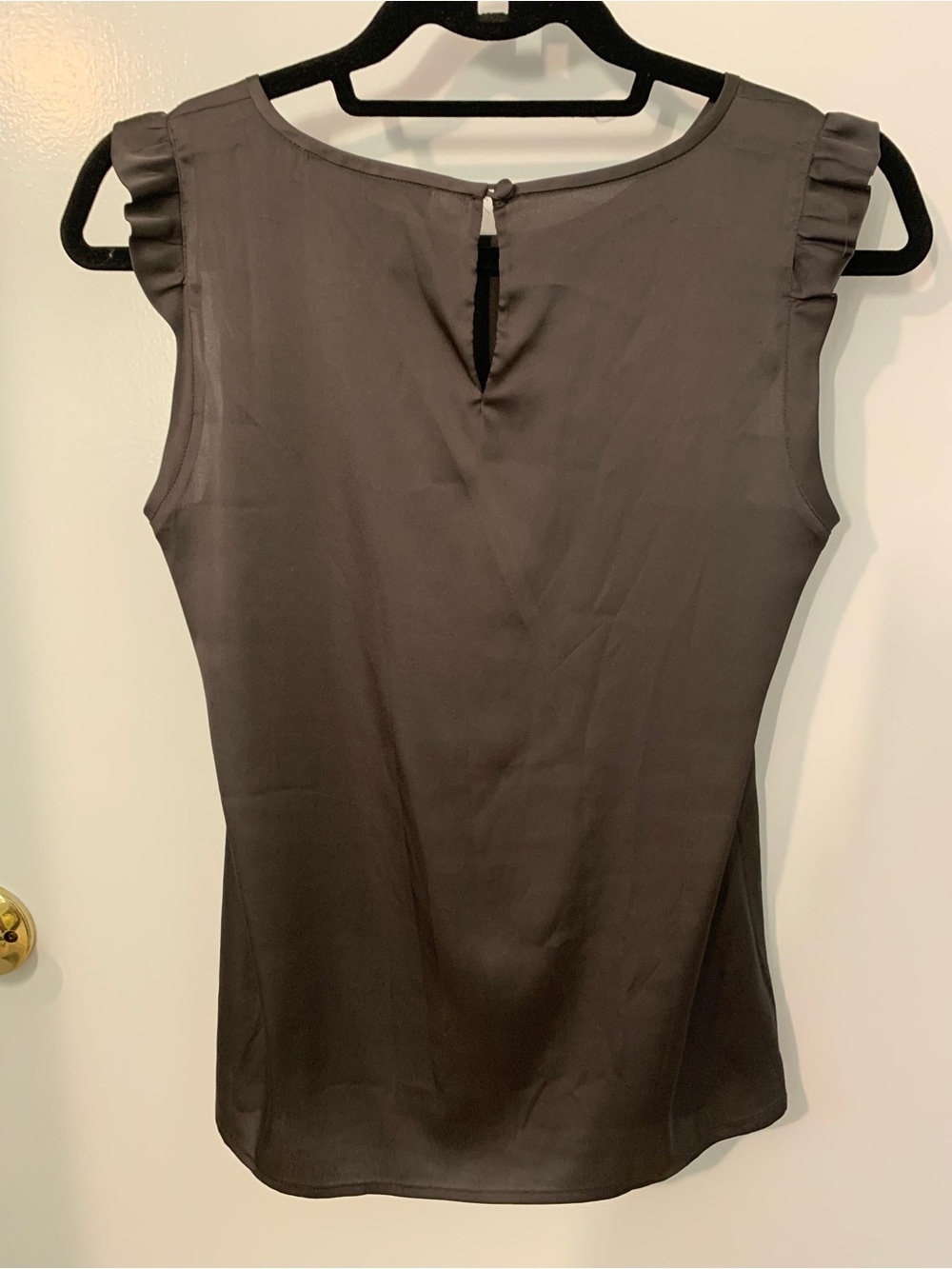 LOFT Gun Metal Ruffled Sleeve Shell Top Size XSP - Picture 6 of 7